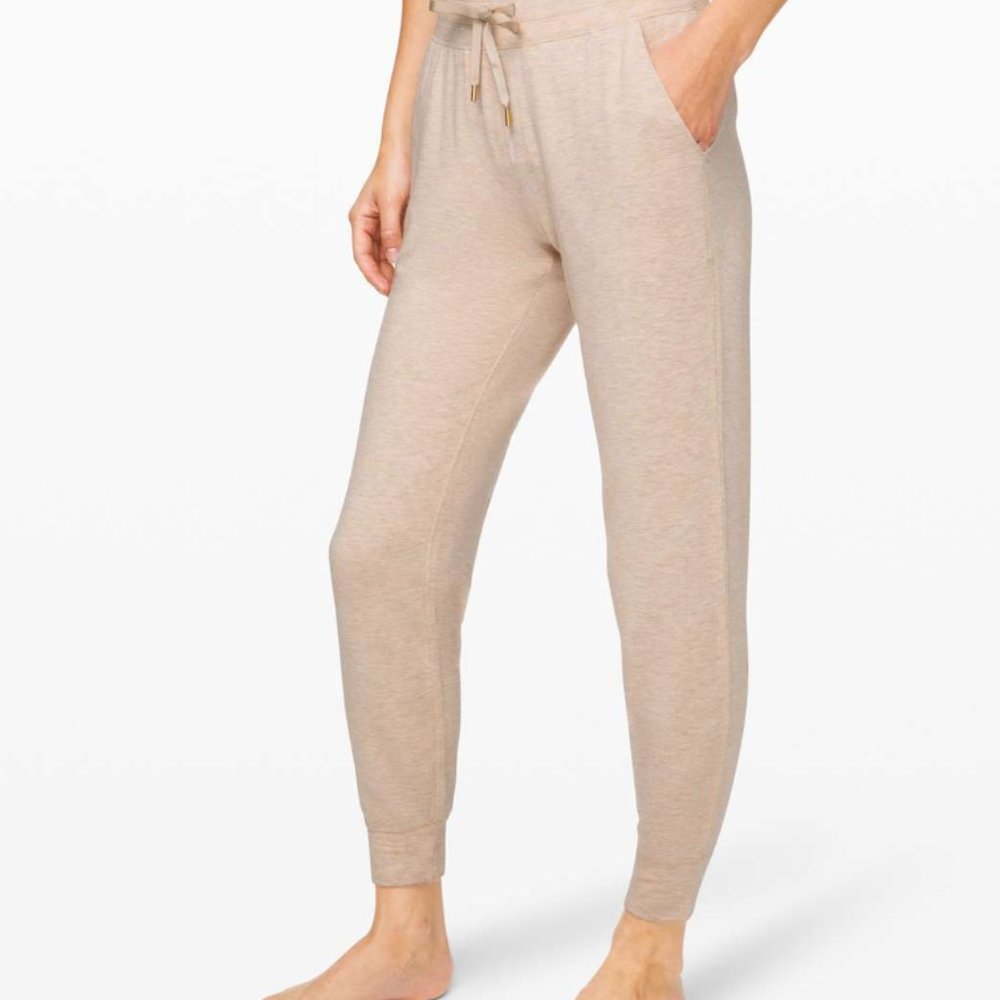 Lululemon Warm Down Jogger *Soft Touch
